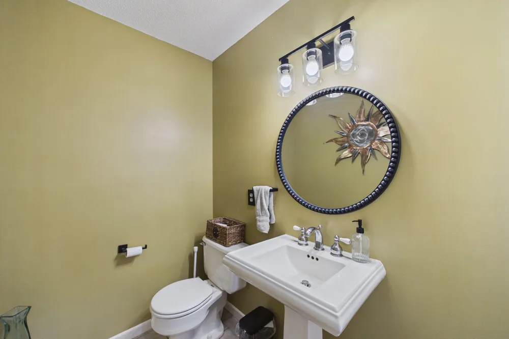 3680 Widgeon Way Eagan, MN 55123