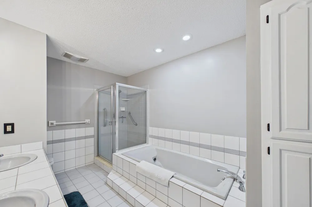 3680 Widgeon Way Eagan, MN 55123