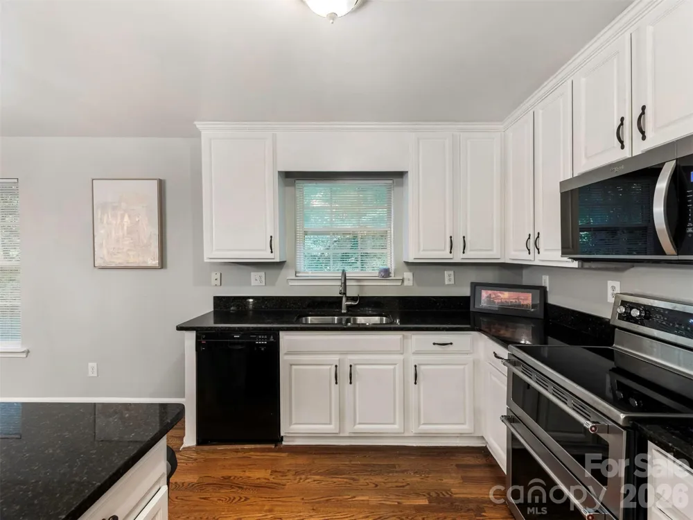 6238 King George Drive Charlotte, NC 28213