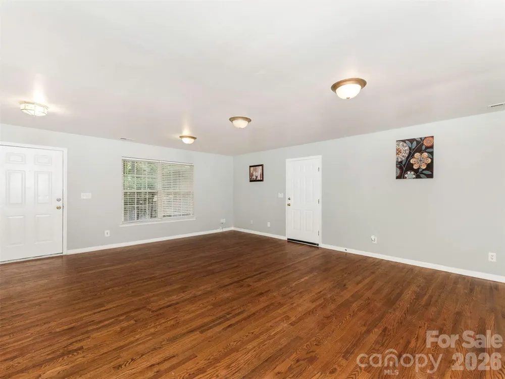 6238 King George Drive Charlotte, NC 28213