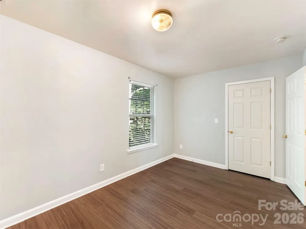6238 King George Drive Charlotte, NC 28213