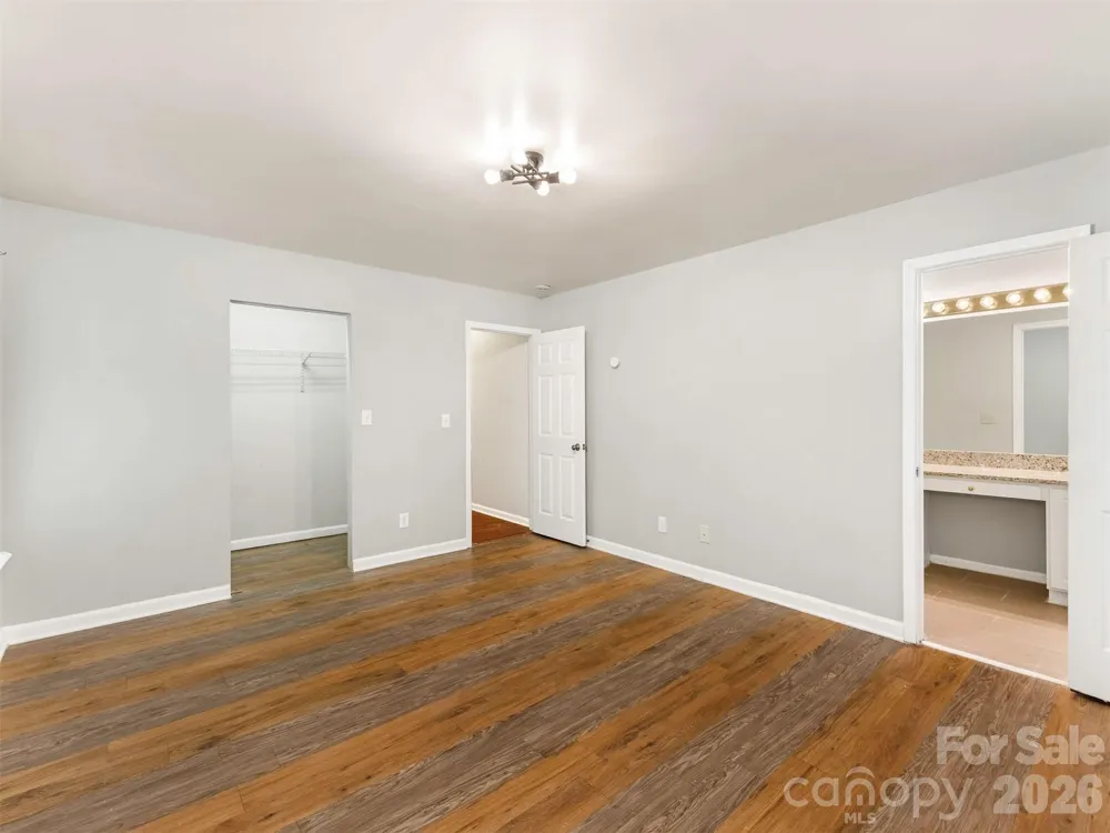 6238 King George Drive Charlotte, NC 28213