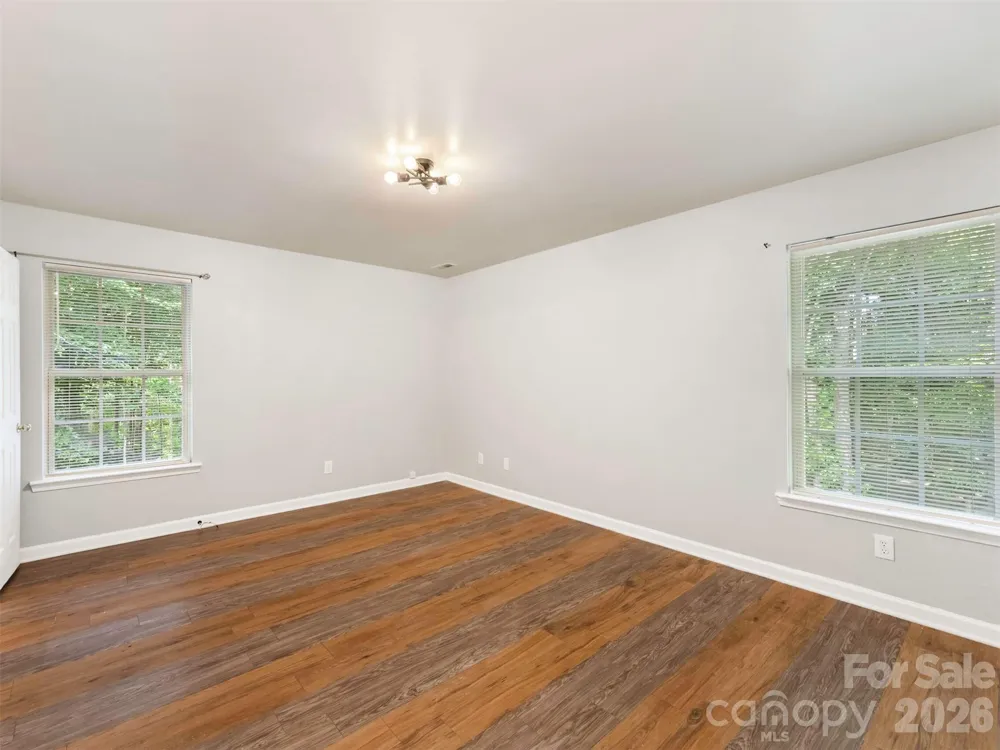 6238 King George Drive Charlotte, NC 28213
