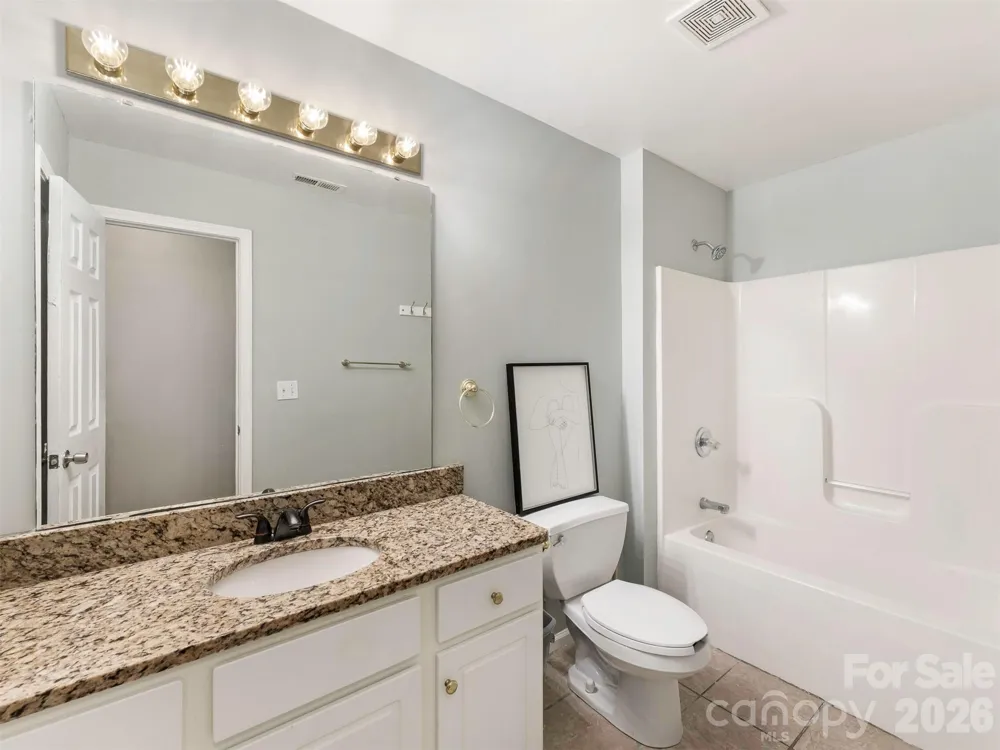 6238 King George Drive Charlotte, NC 28213