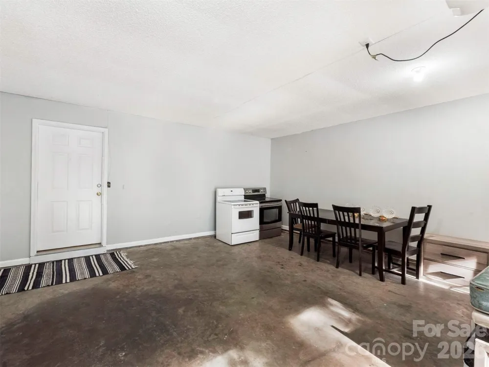 6238 King George Drive Charlotte, NC 28213