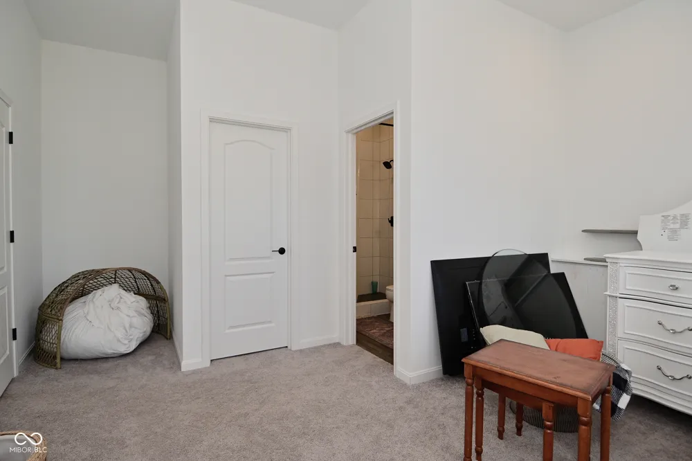 9928 Deep Royal Way Indianapolis, IN 46239