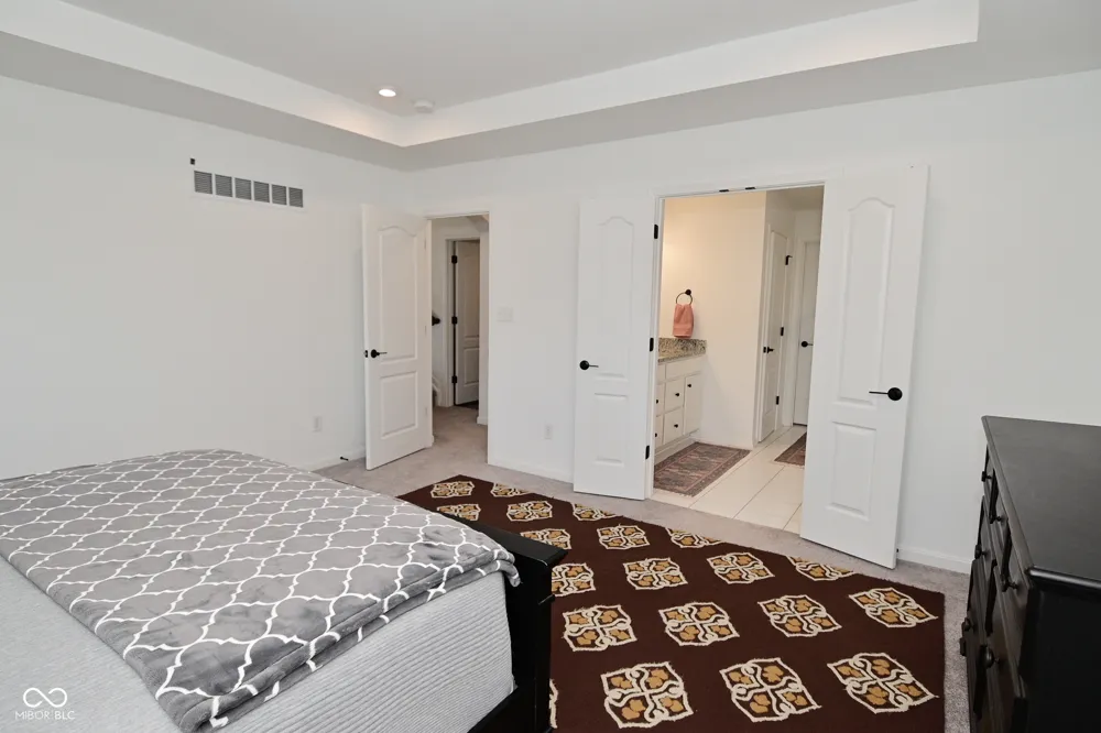 9928 Deep Royal Way Indianapolis, IN 46239