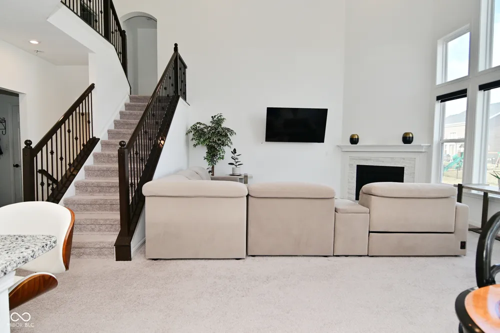 9928 Deep Royal Way Indianapolis, IN 46239