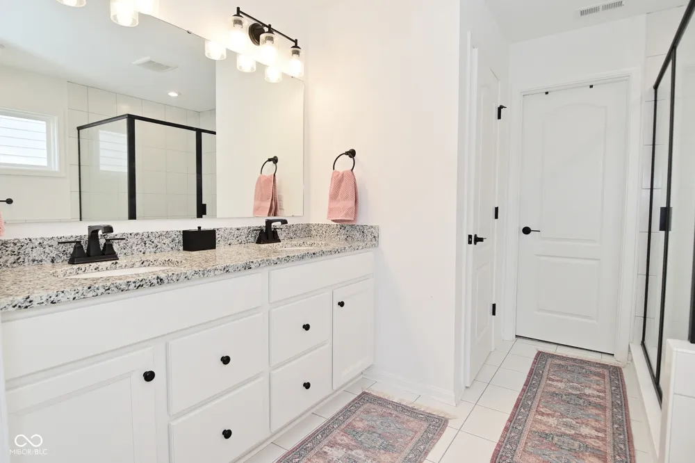 9928 Deep Royal Way Indianapolis, IN 46239