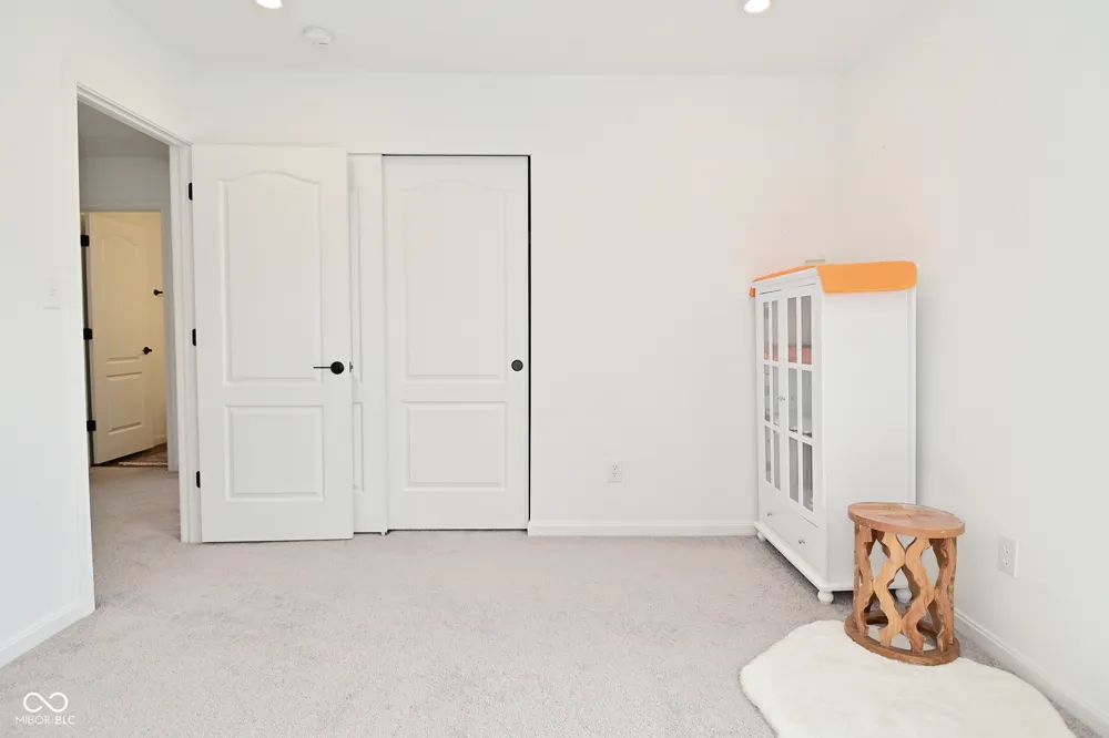 9928 Deep Royal Way Indianapolis, IN 46239