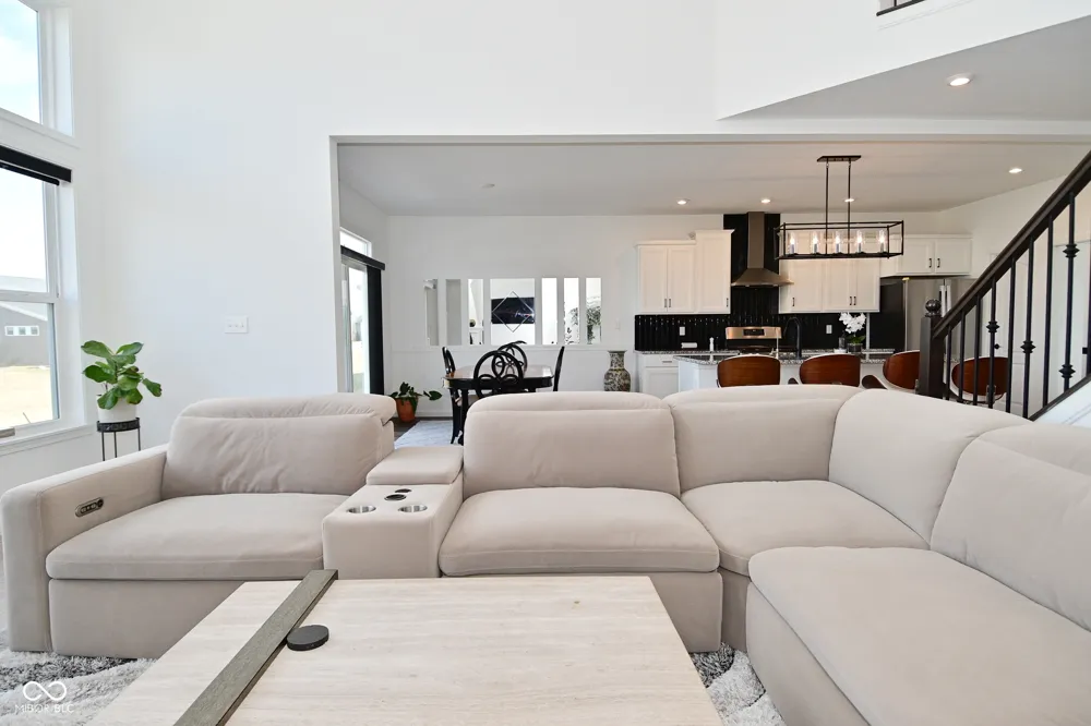 9928 Deep Royal Way Indianapolis, IN 46239