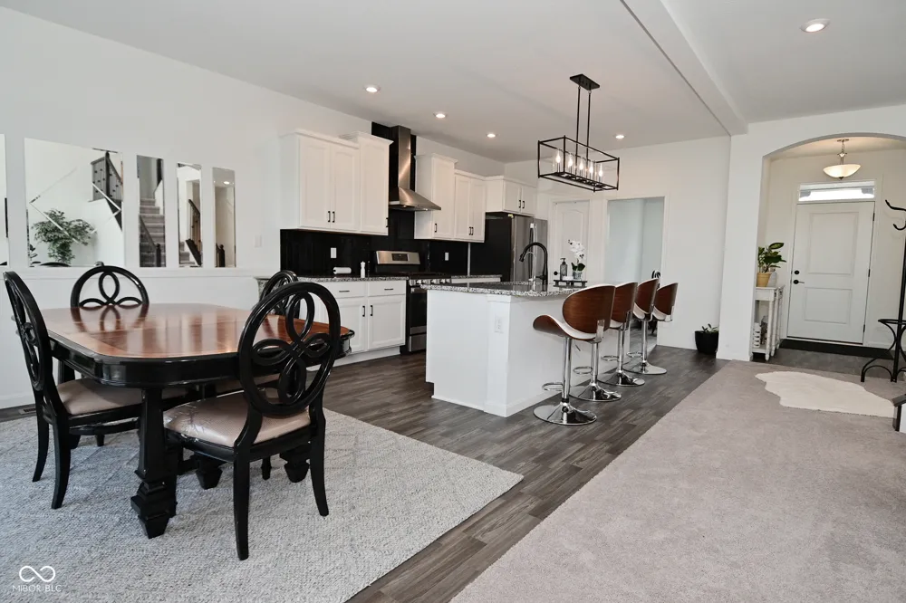 9928 Deep Royal Way Indianapolis, IN 46239