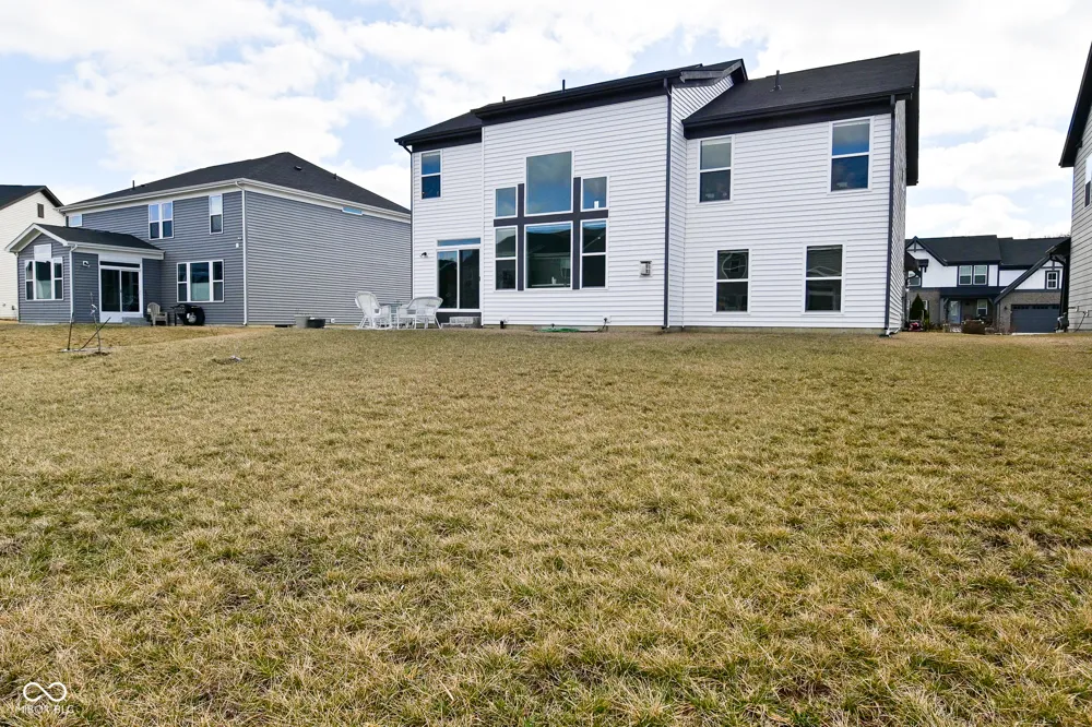 9928 Deep Royal Way Indianapolis, IN 46239