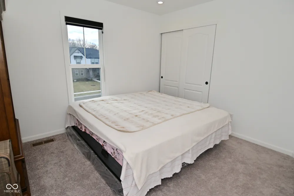 9928 Deep Royal Way Indianapolis, IN 46239