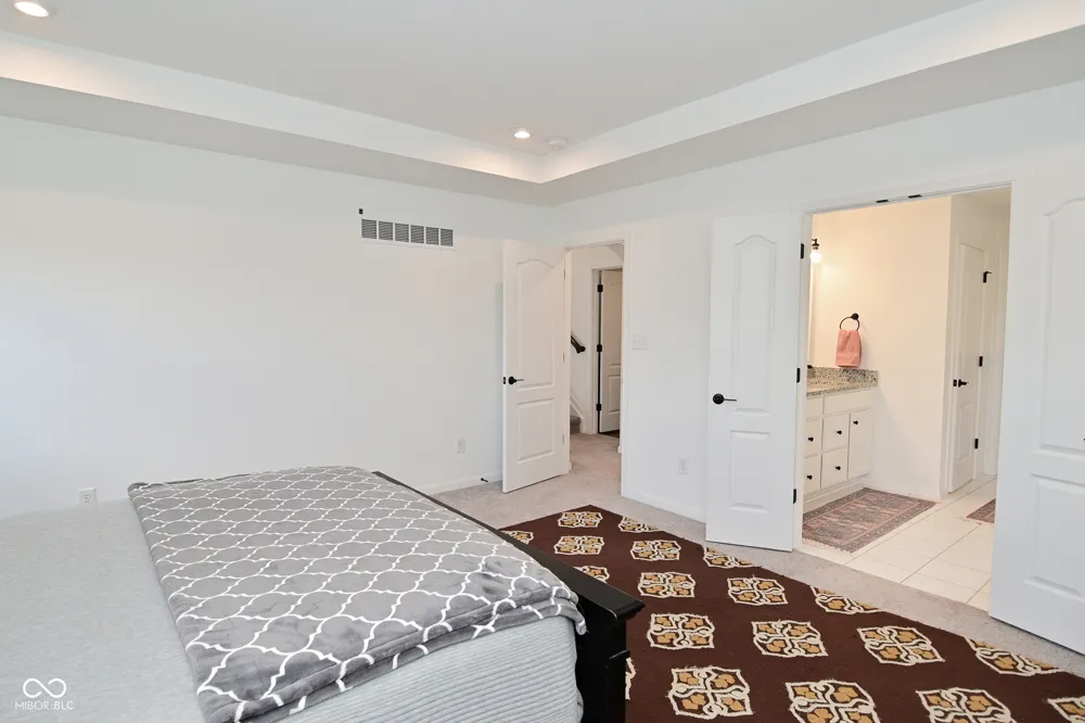9928 Deep Royal Way Indianapolis, IN 46239