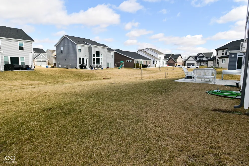 9928 Deep Royal Way Indianapolis, IN 46239