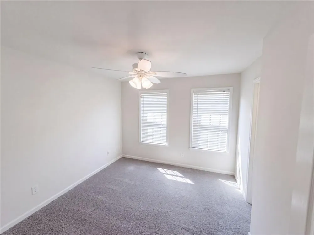 12 Columns Way Newnan, GA 30265