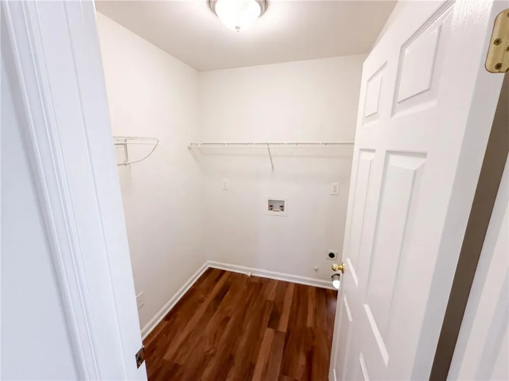 12 Columns Way Newnan, GA 30265