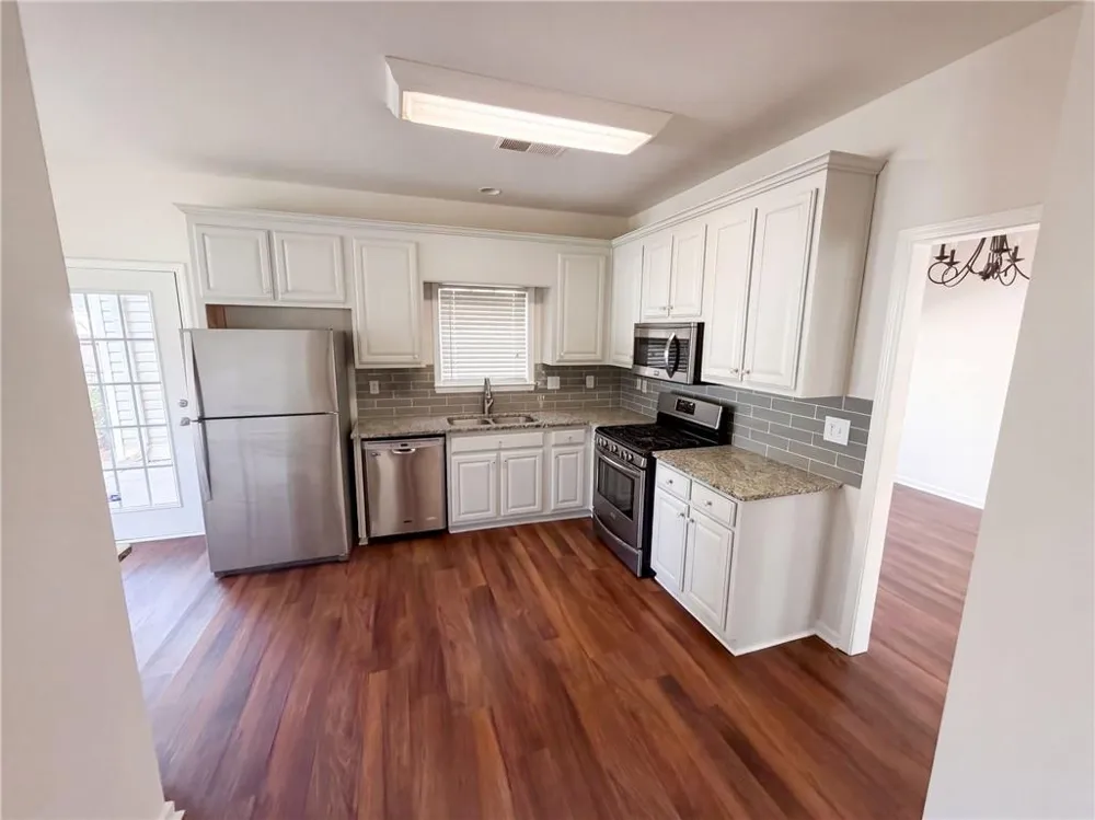 12 Columns Way Newnan, GA 30265