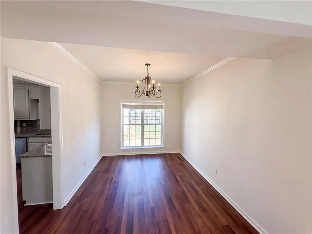 12 Columns Way Newnan, GA 30265