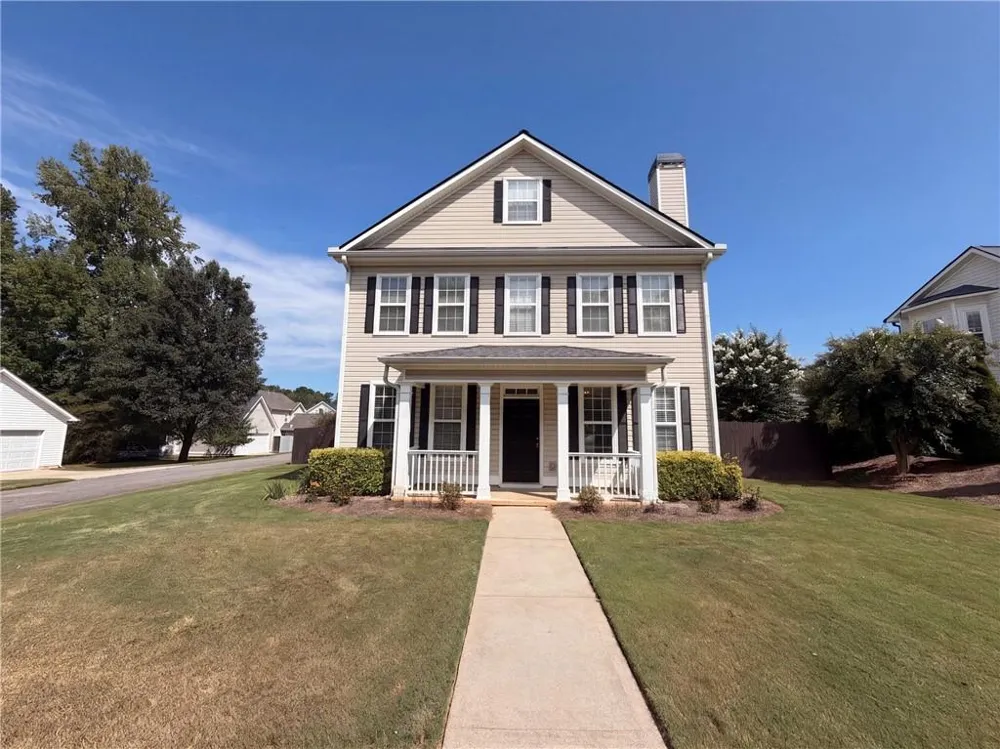 12 Columns Way Newnan, GA 30265
