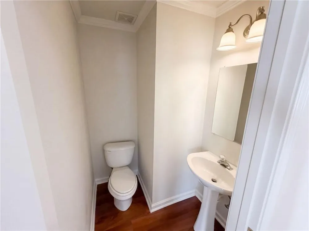 12 Columns Way Newnan, GA 30265