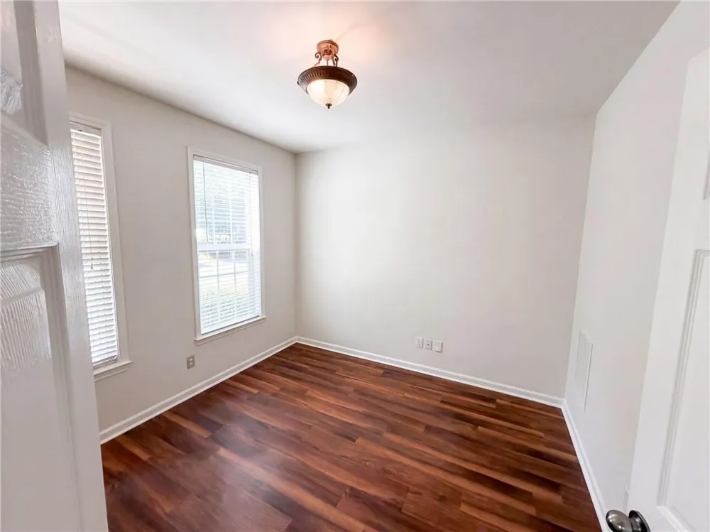 12 Columns Way Newnan, GA 30265