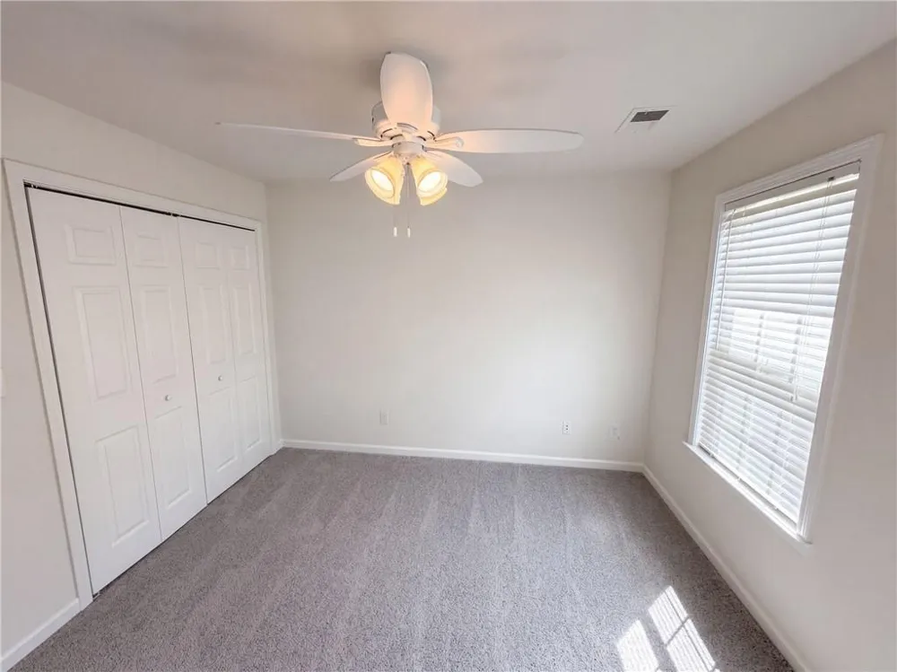 12 Columns Way Newnan, GA 30265
