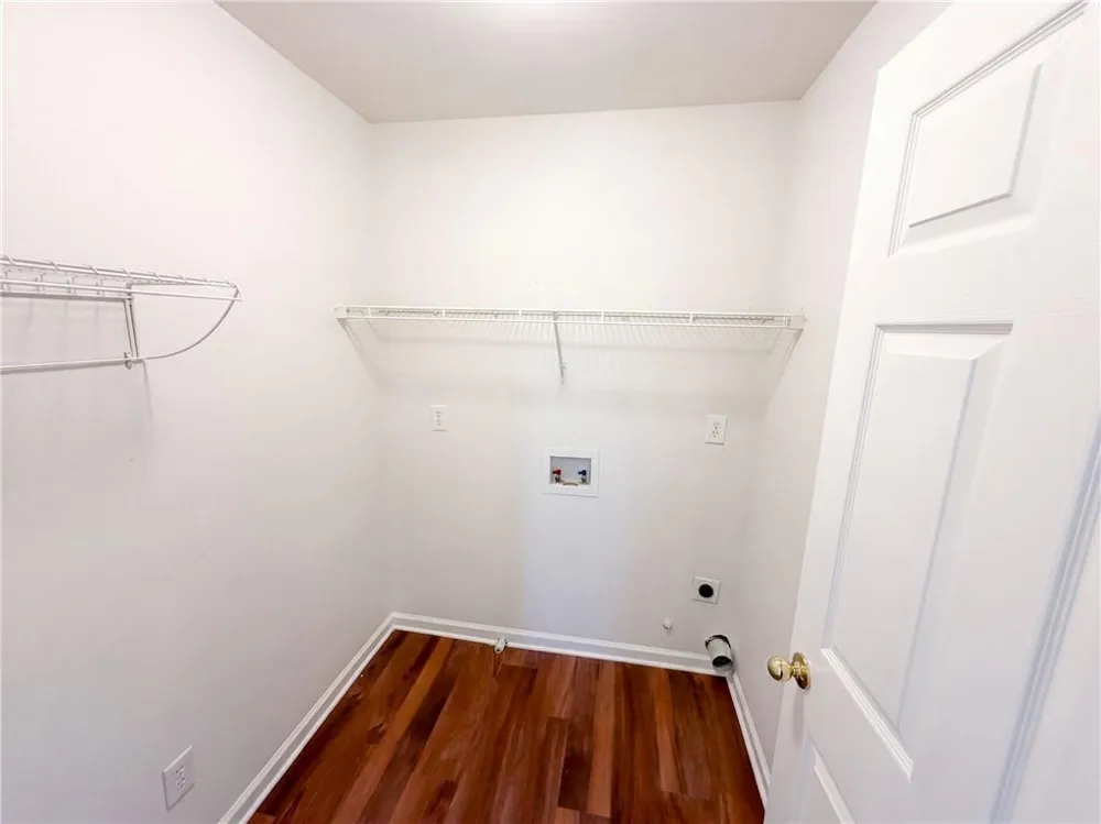 12 Columns Way Newnan, GA 30265