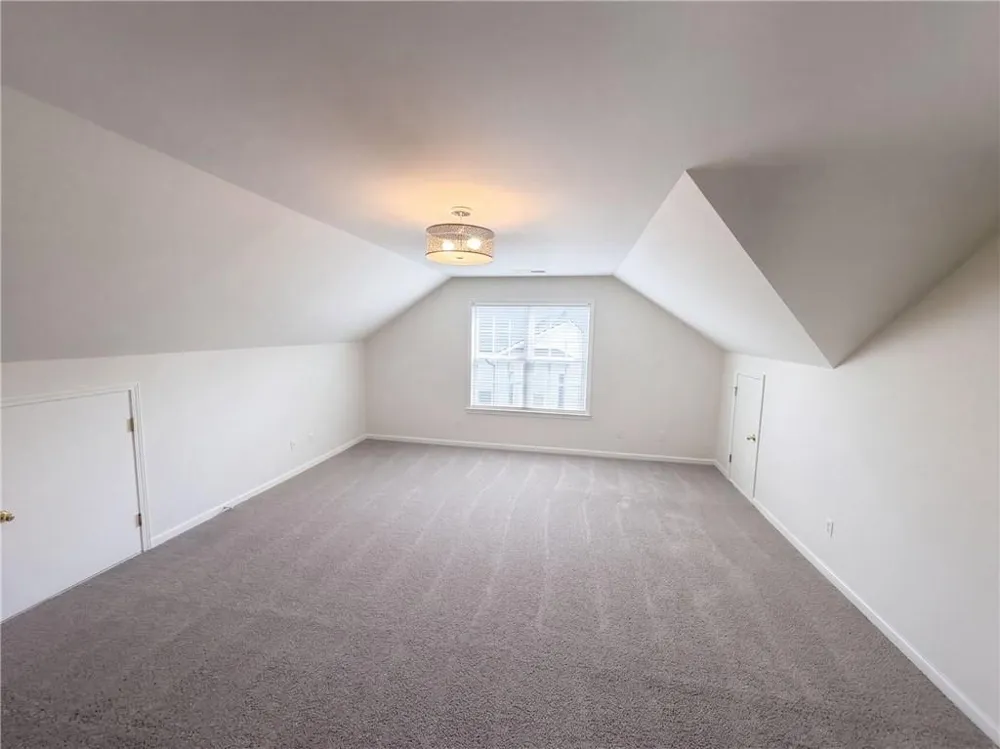 12 Columns Way Newnan, GA 30265