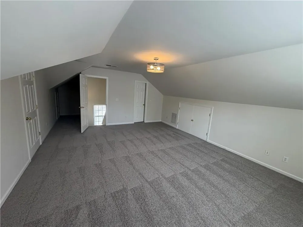 12 Columns Way Newnan, GA 30265