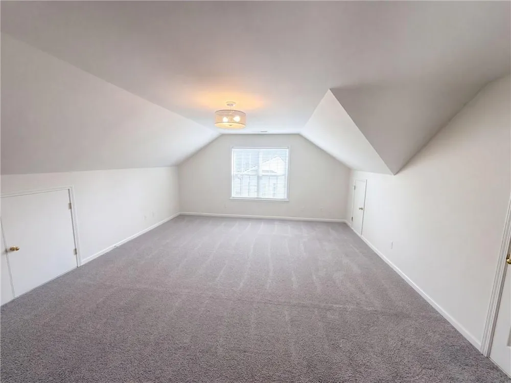 12 Columns Way Newnan, GA 30265