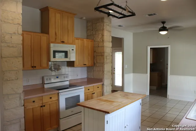 25160 TOUTANT BEAUREGARD RD San Antonio, TX 78255