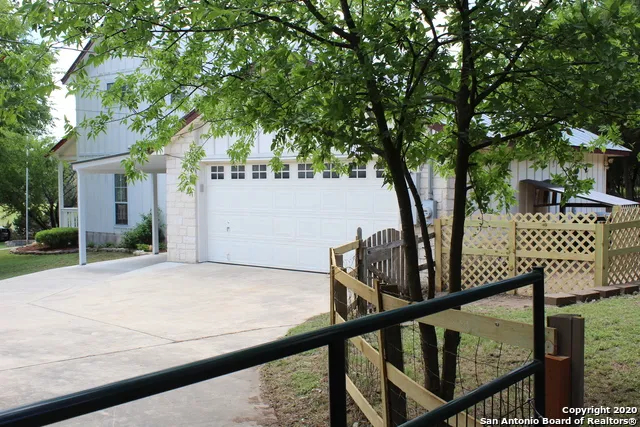25160 TOUTANT BEAUREGARD RD San Antonio, TX 78255