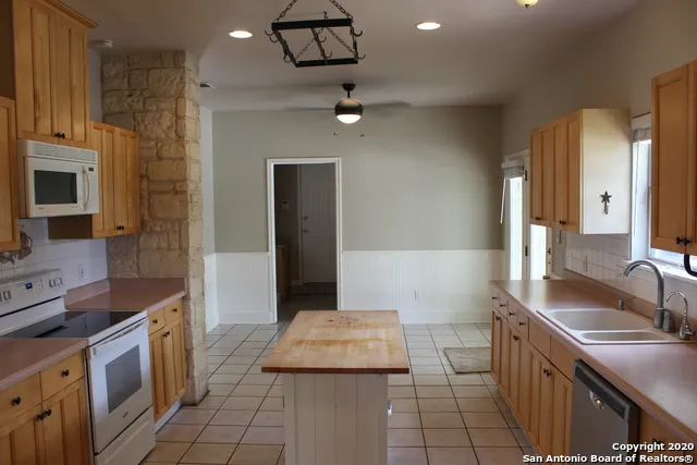 25160 TOUTANT BEAUREGARD RD San Antonio, TX 78255