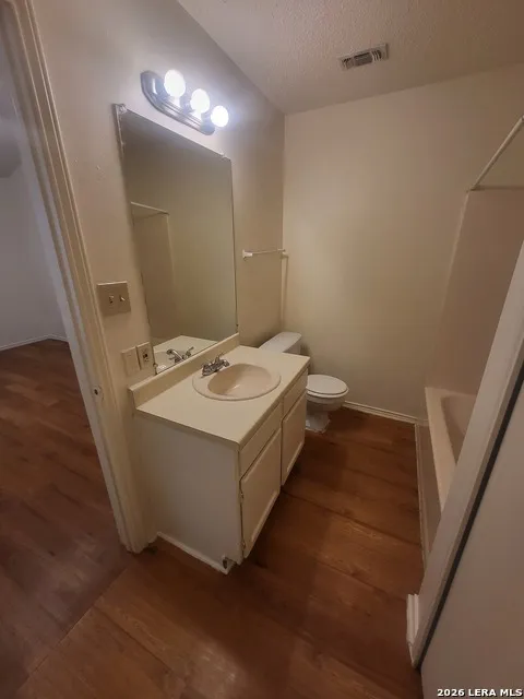 8907 EMERALD SPG San Antonio, TX 78250