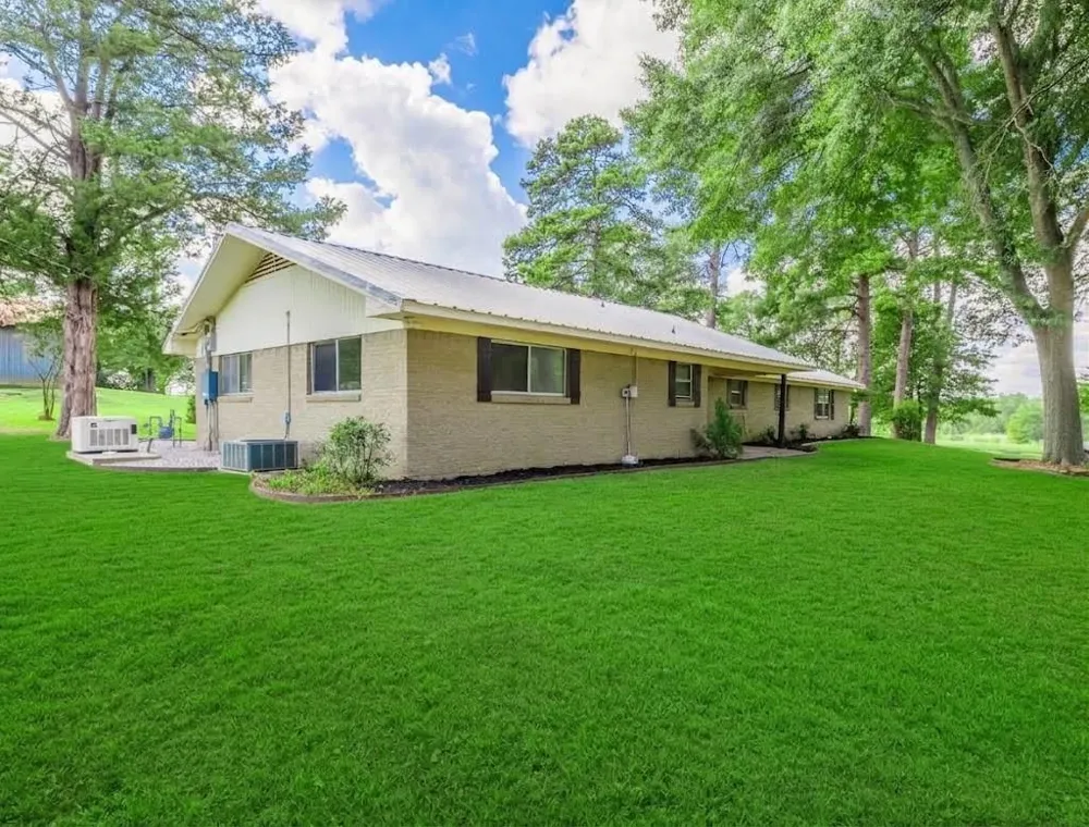 1977 County Road 813 Nacogdoches, TX 75964