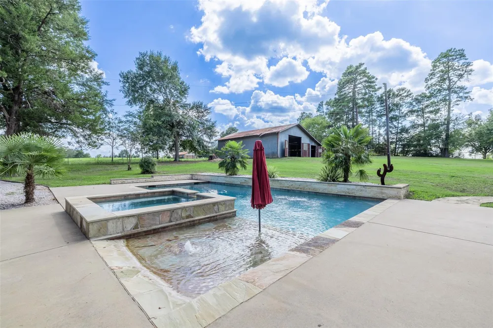 1977 County Road 813 Nacogdoches, TX 75964
