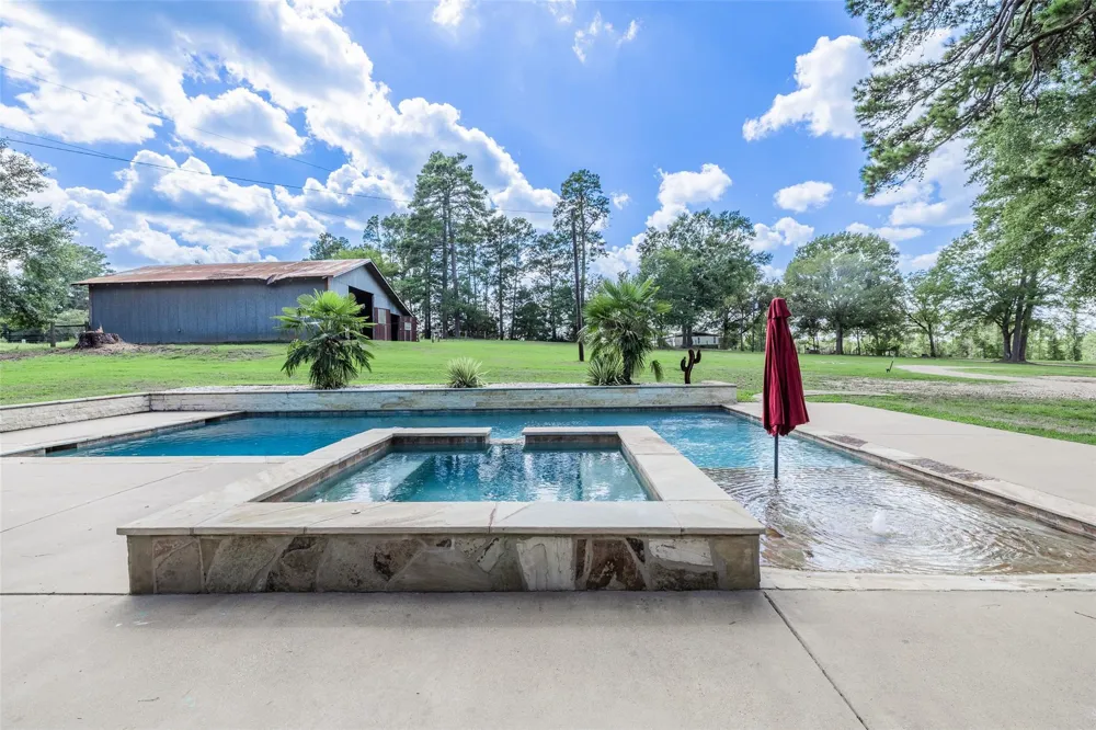 1977 County Road 813 Nacogdoches, TX 75964