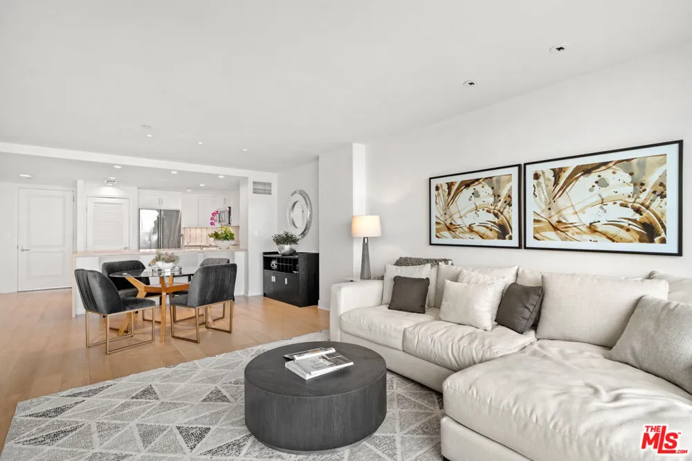 1221 W OCEAN AVENUE Santa Monica, CA 90401