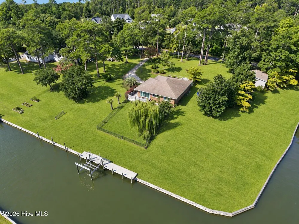 315 Holly Lane Newport, NC 28570
