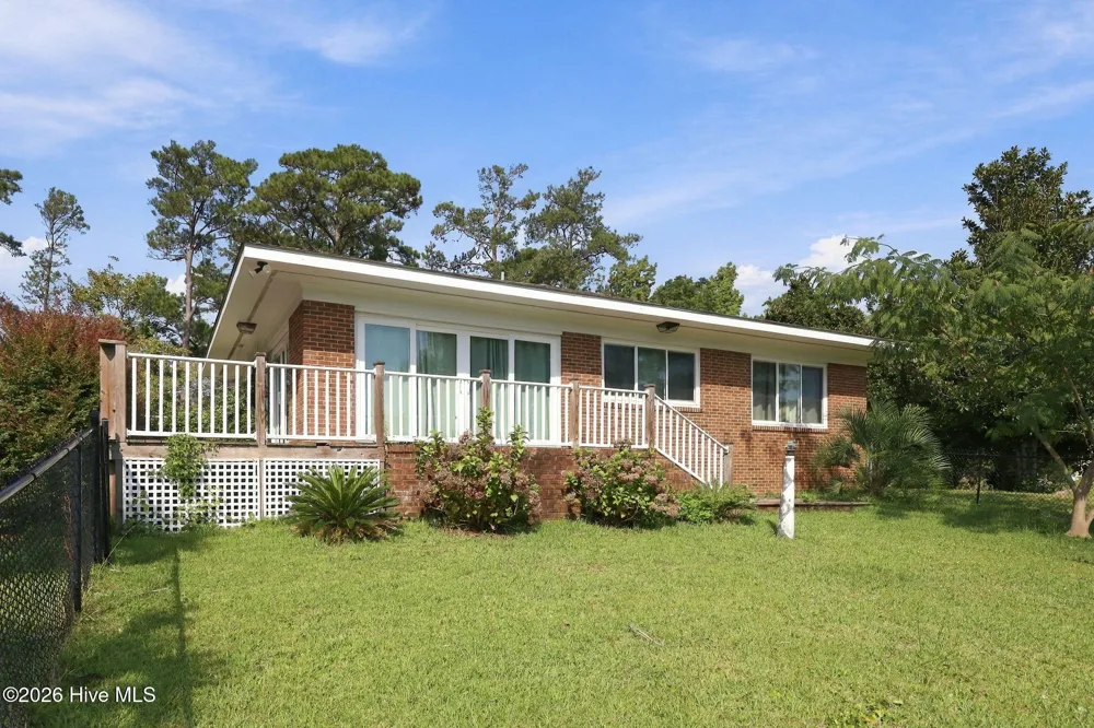 315 Holly Lane Newport, NC 28570