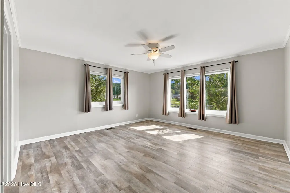315 Holly Lane Newport, NC 28570