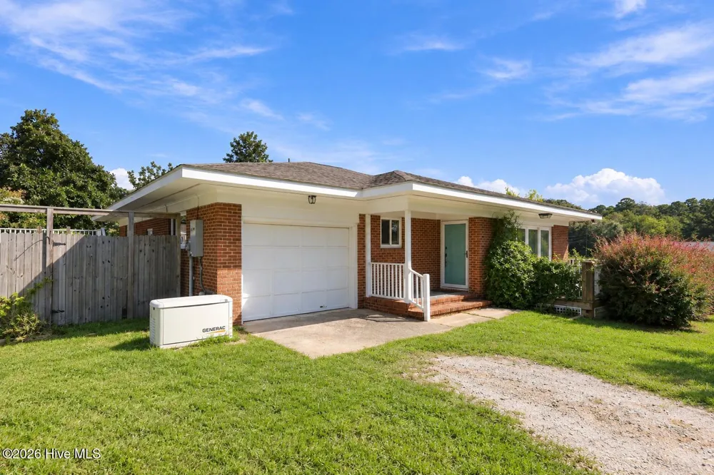 315 Holly Lane Newport, NC 28570