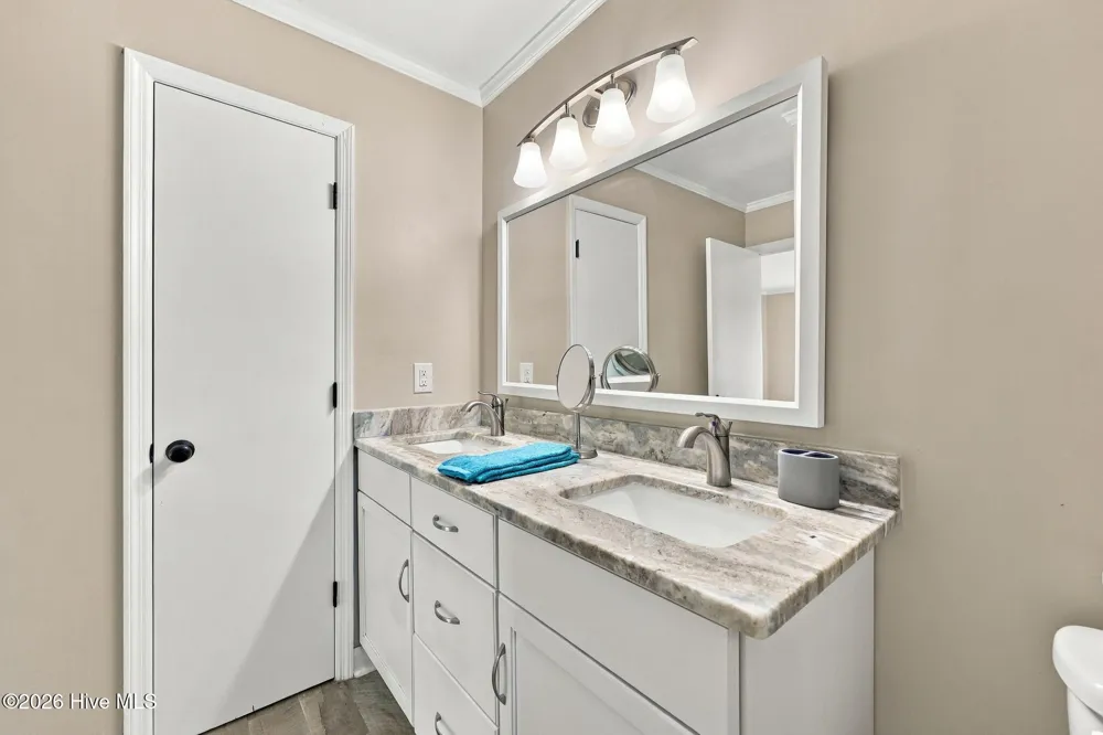 315 Holly Lane Newport, NC 28570