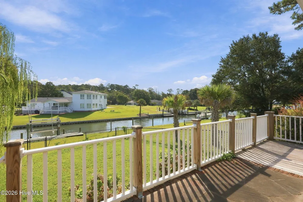 315 Holly Lane Newport, NC 28570