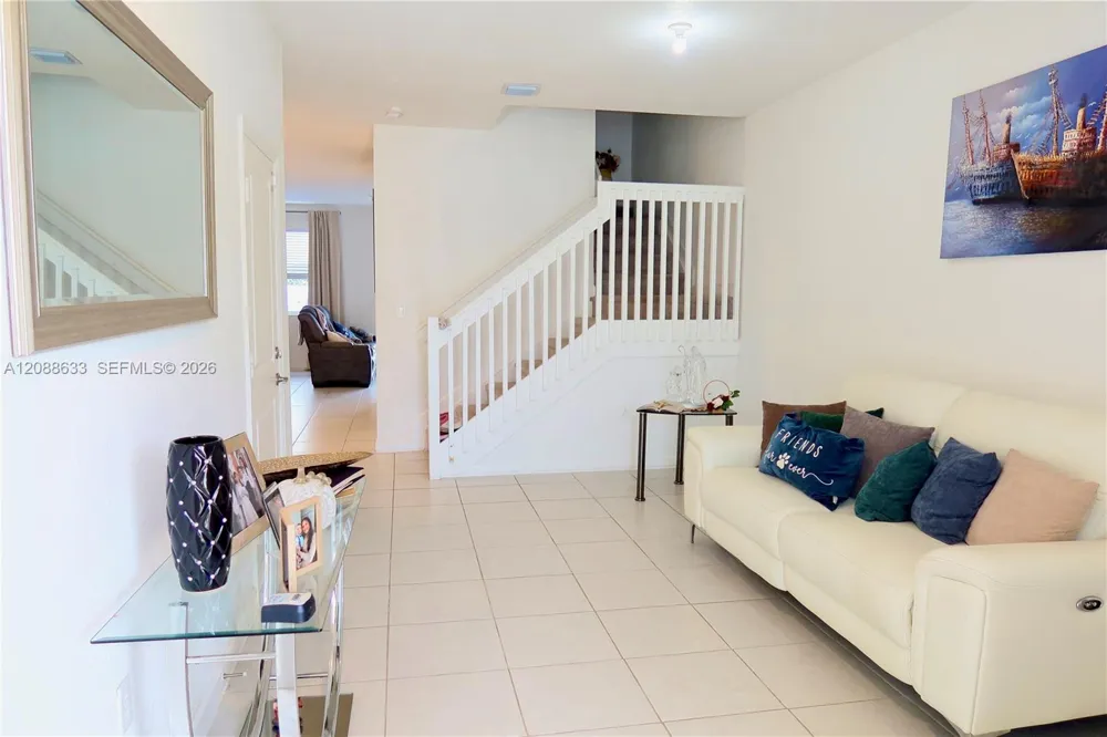 2663 SE 10th St Homestead, FL 33035
