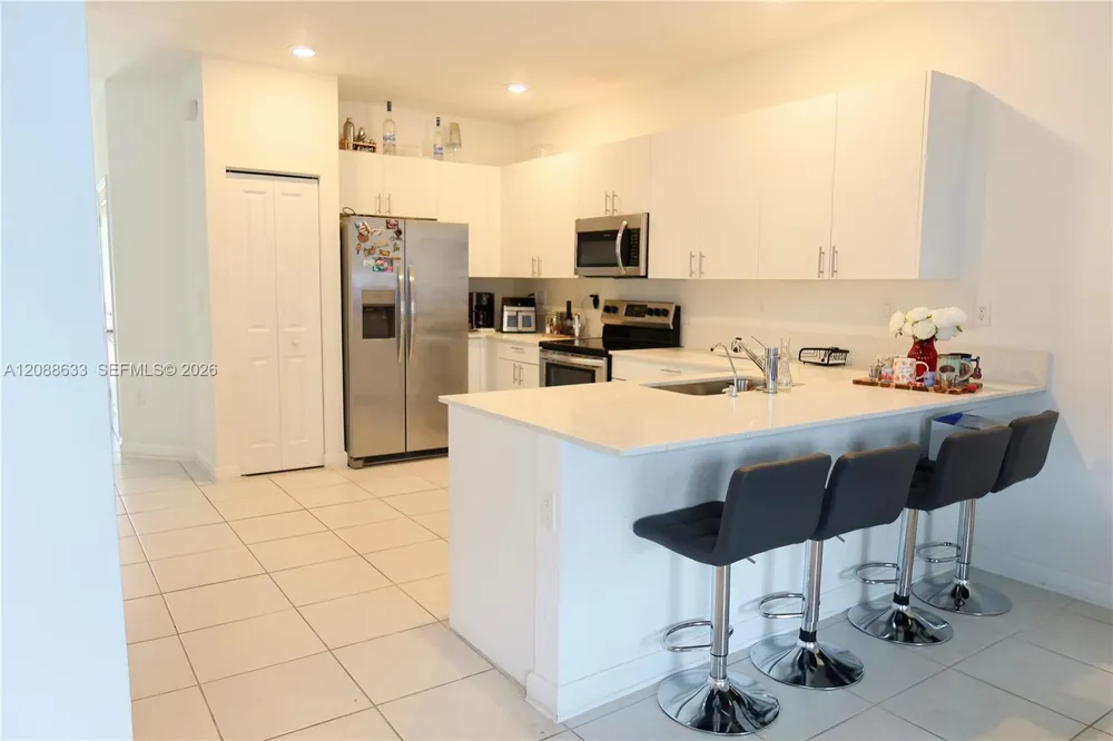2663 SE 10th St Homestead, FL 33035