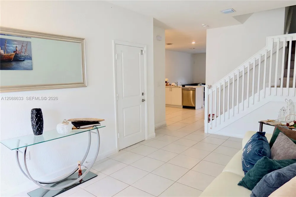 2663 SE 10th St Homestead, FL 33035