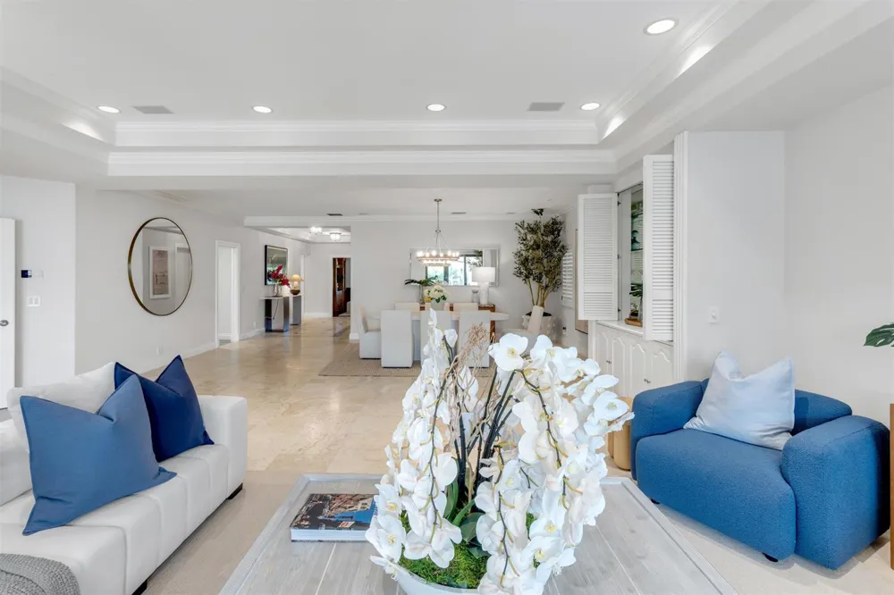 5833 OCEAN BOULEVARD #D2 Ocean Ridge, FL 33435